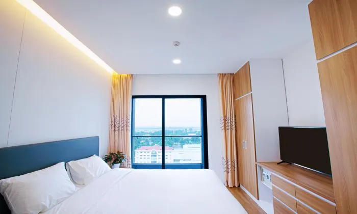 Luxury Living Two Bedroom Republic Plaza Serviced Apartment in Tan Binh District HCMC 70sqm 1,430 USD/month