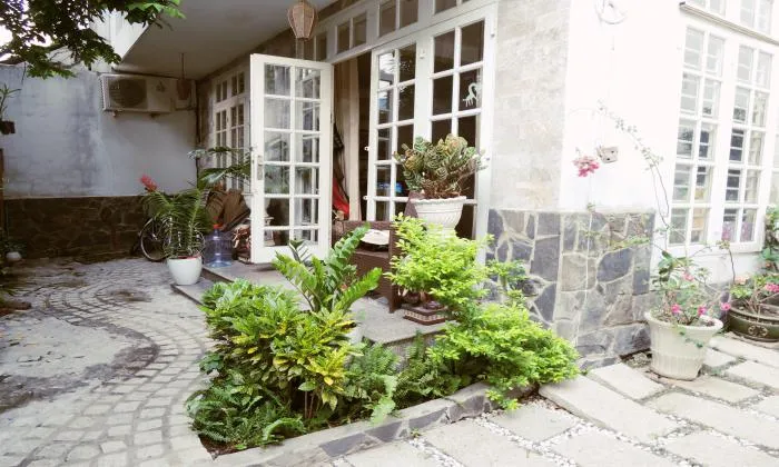 Three Bedrooms House For Rent in Thao Dien District 2, HCM City 250sqm 1,200 USD/month