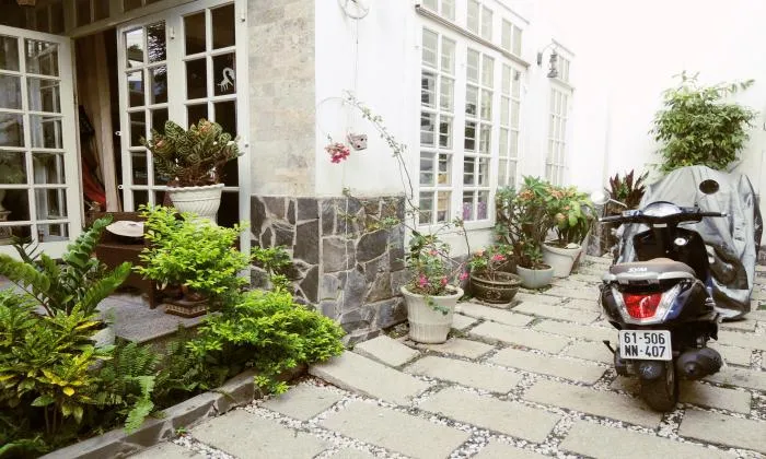 Three Bedrooms House For Rent in Thao Dien District 2, HCM City 250sqm 1,200 USD/month