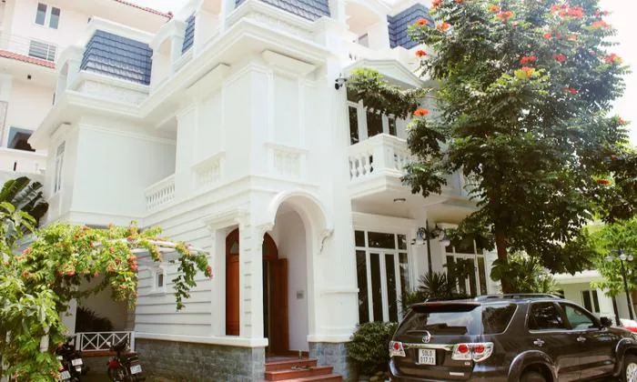 Fully Furnished Villa For Rent in Compound Tran Ngoc Dien HCM City 450sqm 4,100 USD/month