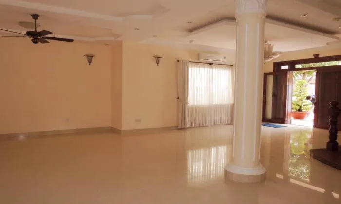 Unfurnished Five Bedrooms Villa For Rent in Quoc Huong Thao Dien HCM 450sqm 3,900 USD/month