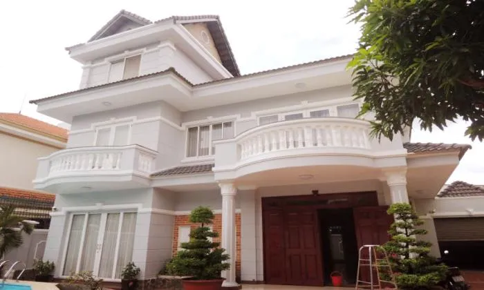 Unfurnished Five Bedrooms Villa For Rent in Quoc Huong Thao Dien HCM 450sqm 3,900 USD/month