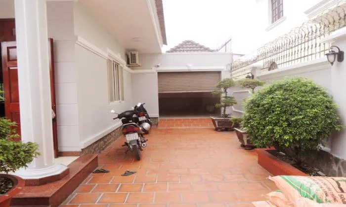 Unfurnished Five Bedrooms Villa For Rent in Quoc Huong Thao Dien HCM 450sqm 3,900 USD/month