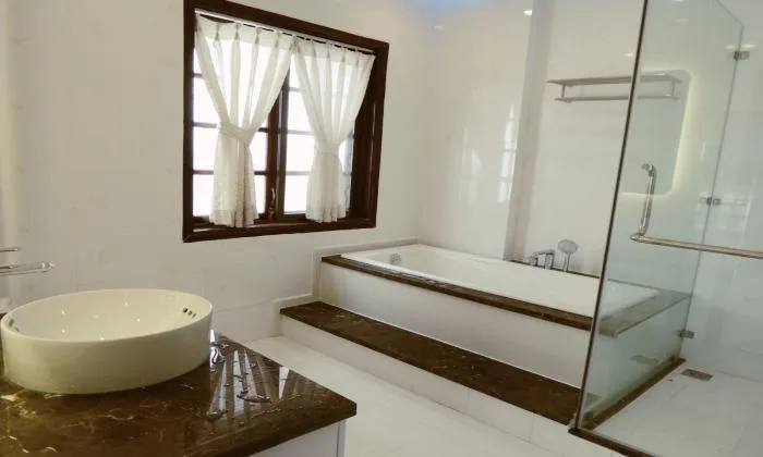 Fully Furnished Villa For Rent in Nguyen Van Huong Street HCMC 300sqm 2,500 USD/month