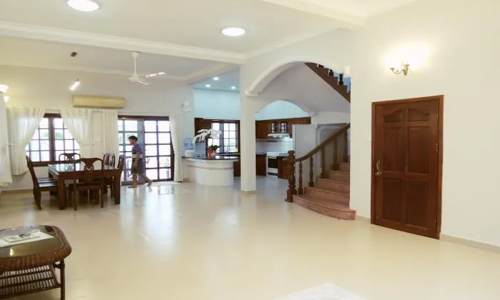 Fully Furnished Villa For Rent in Nguyen Van Huong Street HCMC 300sqm 2,500 USD/month
