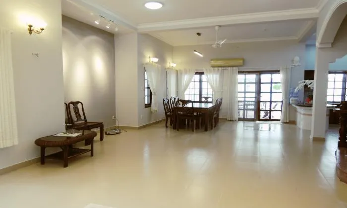 Fully Furnished Villa For Rent in Nguyen Van Huong Street HCMC 300sqm 2,500 USD/month