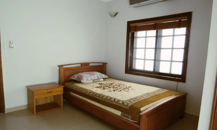 Fully Furnished Villa For Rent in Nguyen Van Huong Street HCMC 300sqm 2,500 USD/month