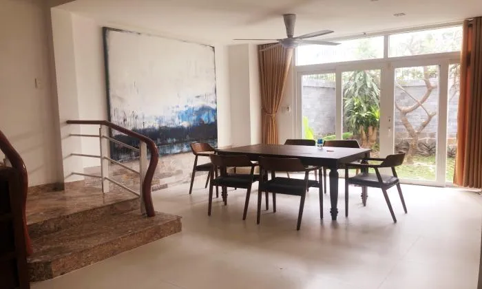 Newly Renovation Four Bedrooms Villa in Thao Dien District Ho Chi Minh City 300sqm 2,500 USD/month