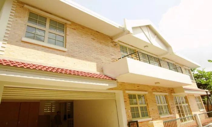 Three Bedrooms Villa For Lease in Compound Nguyen Van Huong HCM 300sqm 2,700 USD/month