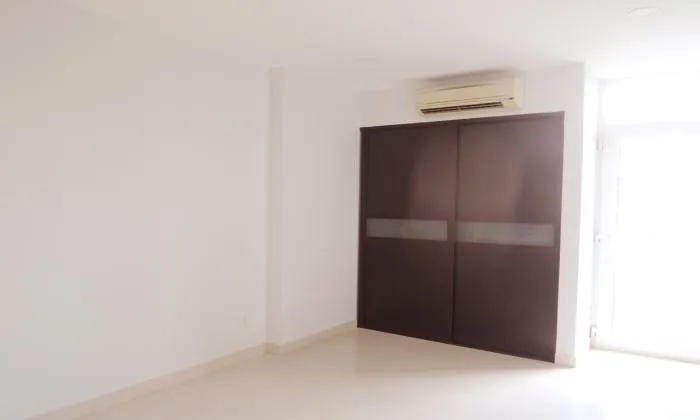Unfurnished Modern Villa For Rent in Nguyen Van Huong Street Thao Dien HCMC 300sqm 2,500 USD/month