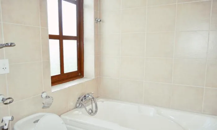 Big Luxury Villa in Phu Tuong Compound, Thao Dien District 2 HCMC 900sqm 5,500 USD/month