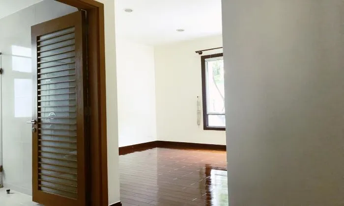 Renovating Villa in Riviera Compound  For Rent An Phu HCMC 350sqm 4,500 USD/month