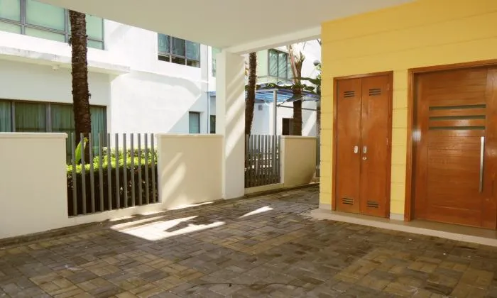 Spacious Villa Riviera For Rent in District 2, HCM City 300sqm 5,000 USD/month