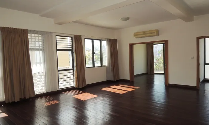 Partly Furnished Villa Riviera For Rent in District 2 HCM City 300sqm 4,000 USD/month