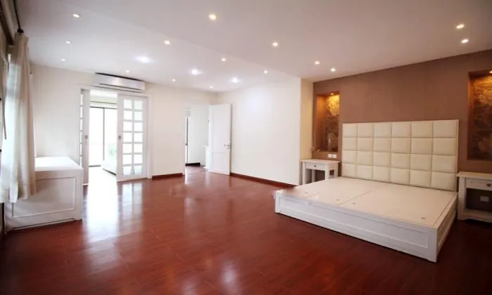 Modern Villa in High Security Riviera Compound An Phu HCMC 450sqm 5,500 USD/month