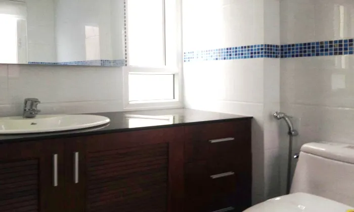 Nice House With Many Bedrooms For Rent in District 2 Ho Chi Minh City 150sqm 2,300 USD/month
