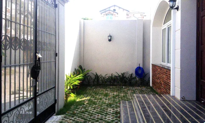 Nice House With Many Bedrooms For Rent in District 2 Ho Chi Minh City 150sqm 2,300 USD/month