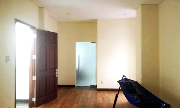 Nice House With Many Bedrooms For Rent in District 2 Ho Chi Minh City 150sqm 2,300 USD/month