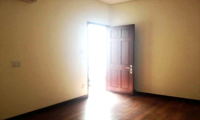 Nice House With Many Bedrooms For Rent in District 2 Ho Chi Minh City 150sqm 2,300 USD/month