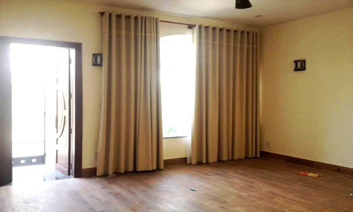 Nice House With Many Bedrooms For Rent in District 2 Ho Chi Minh City 150sqm 2,300 USD/month
