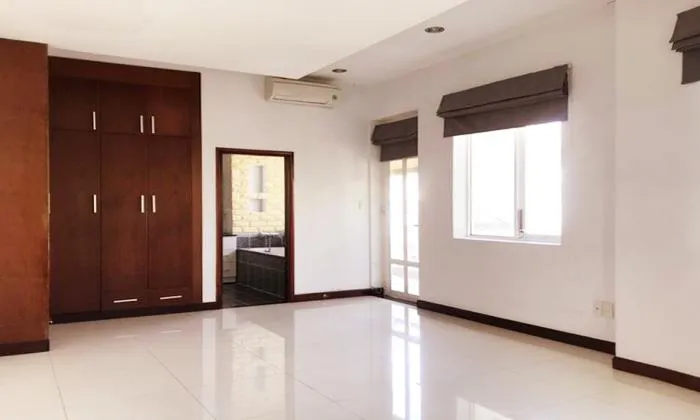 Unfurnished House For Rent in Nguyen Van Huong Street HCMC 250sqm 2,000 USD/month