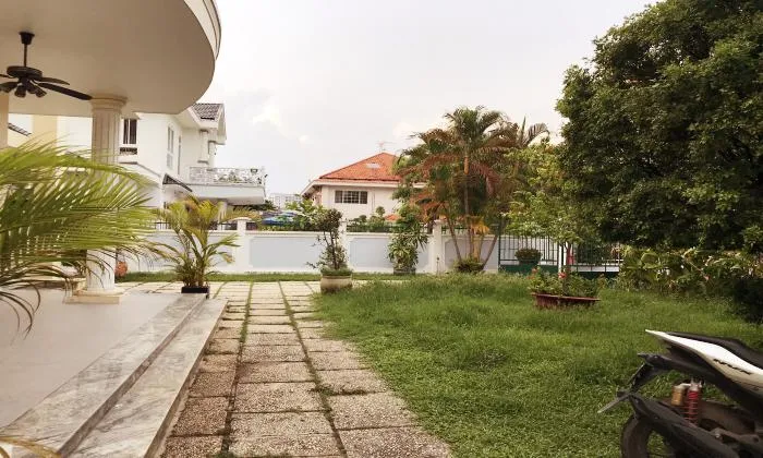Four Bedroom Green Field Villa For Rent in District 2 Ho Chi Minh City 350sqm 3,000 USD/month