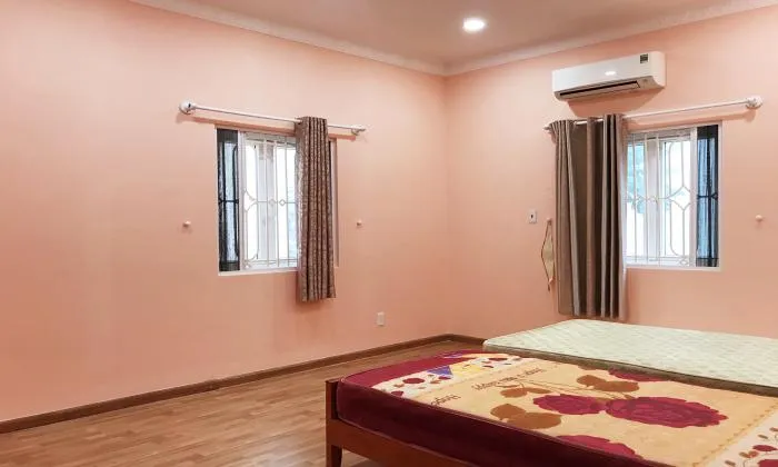 Four Bedroom Green Field Villa For Rent in District 2 Ho Chi Minh City 350sqm 3,000 USD/month