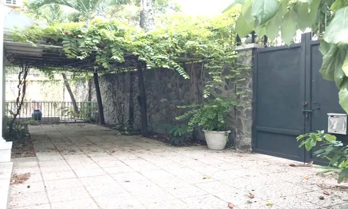 Villa For Rent in Compound Quoc Huong Street Thao Dien District 2 Ho Chi Minh City 400sqm 3,500 USD/month