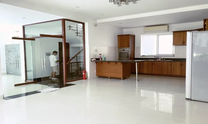 Unfurnished Pool Villa For Rent in 215 Nguyen Van Huong Thao Dien District 2 HCMC 300sqm 3,000 USD/month