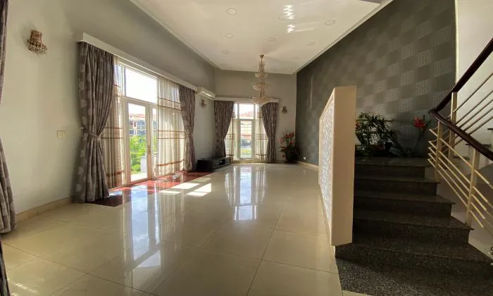 Partly Furnished Villa in Nguyen Van Huong Thao Dien HCMC 590sqm 3,500 USD/month