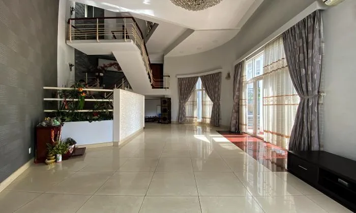 Partly Furnished Villa in Nguyen Van Huong Thao Dien HCMC 590sqm 3,500 USD/month
