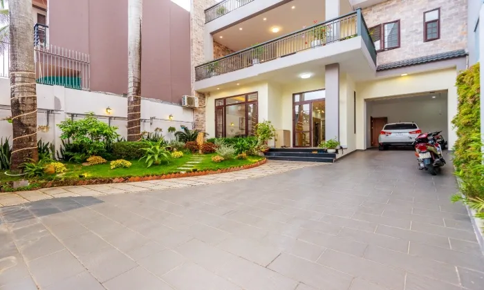 Fully Furnished Modern Villa For Rent in Road 47 HCM City 500sqm 3,000 USD/month