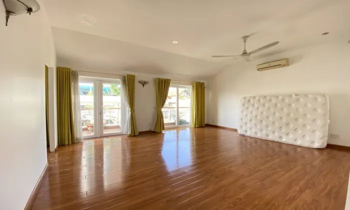 Parlty Furnished Villa For Rent Beside BIS School Nguyen Van Huong District 2 HCMC 300sqm 3,000 USD/month