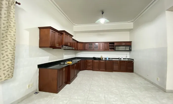 Unfurnished House For Rent in Do Quang Street Ho Chi Minh City 150sqm 1,300 USD/month