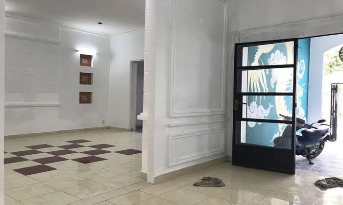Unfurnished Three Bedroom House For Rent in Quoc Huong Thao Dien District 2 HCMC 260sqm 1,300 USD/month