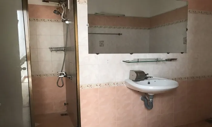 Unfurnished Three Bedroom House For Rent in Quoc Huong Thao Dien District 2 HCMC 260sqm 1,300 USD/month
