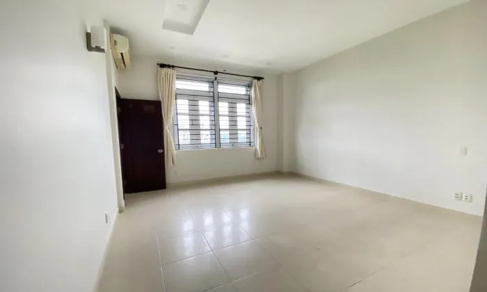 Five Bedroom House For Rent in Road 34 Binh An Ward HCMC 500sqm 2,300 USD/month