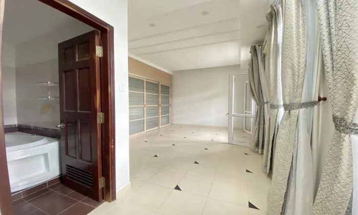Five Bedroom House For Rent in Road 34 Binh An Ward HCMC 500sqm 2,300 USD/month