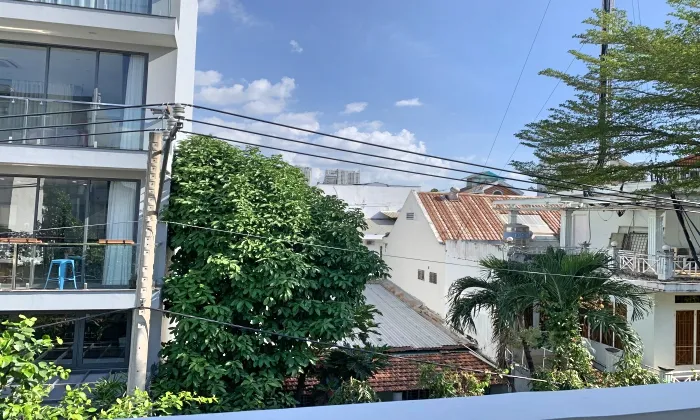 Bright Light House Balconies For Rent in Lang Bao Chi Thao Dien HCMC 250sqm 1,650 USD/month
