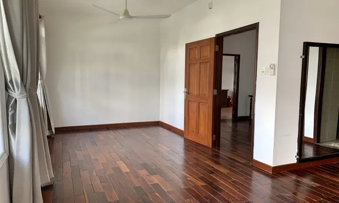 Bright Light House Balconies For Rent in Lang Bao Chi Thao Dien HCMC 250sqm 1,650 USD/month