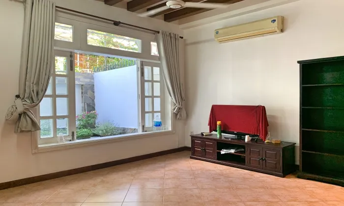 Bright Light House Balconies For Rent in Lang Bao Chi Thao Dien HCMC 250sqm 1,650 USD/month