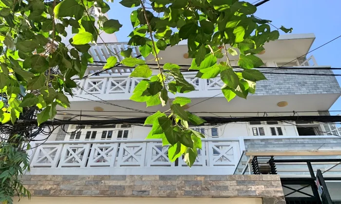 Bright Light House Balconies For Rent in Lang Bao Chi Thao Dien HCMC 250sqm 1,650 USD/month