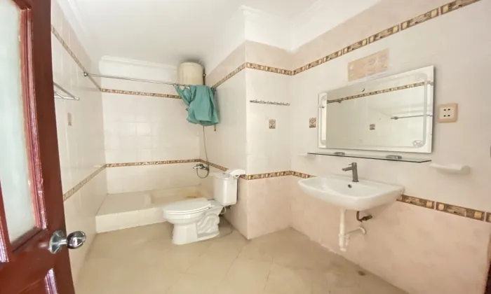 Unfurnished Garden House For Rent in Xuan Thuy Thao Dien HCM 280sqm 2,500 USD/month