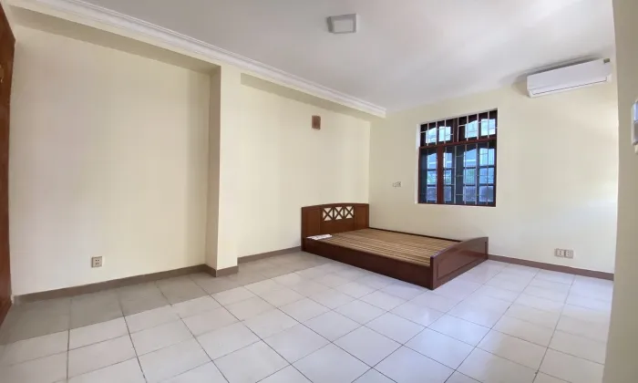 Unfurnished Garden House For Rent in Xuan Thuy Thao Dien HCM 280sqm 2,500 USD/month