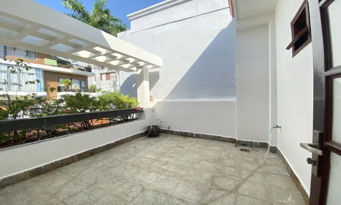 Unfurnished Garden House For Rent in Xuan Thuy Thao Dien HCM 280sqm 2,500 USD/month
