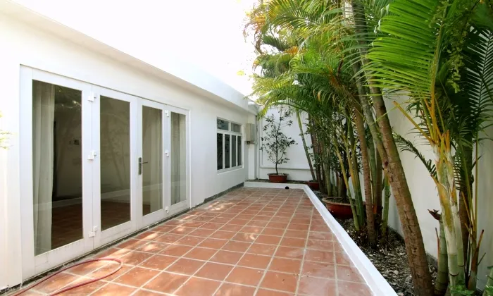 Big Garden House For Rent in An Phu Compound District 2 Ho Chi Minh City 350sqm 2,700 USD/month
