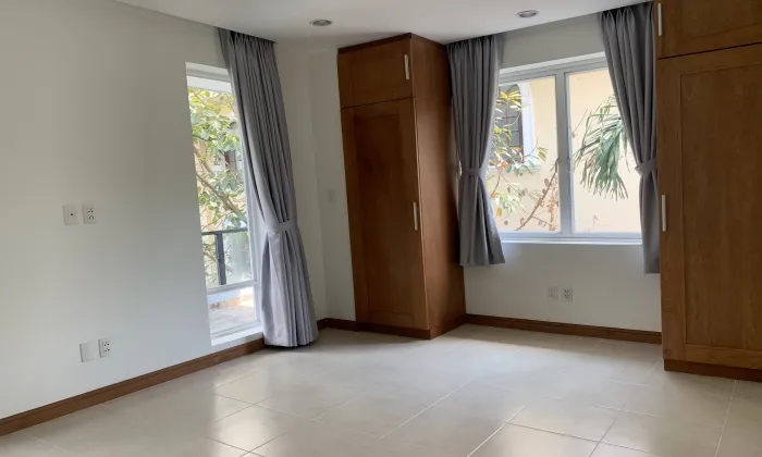 Unfurnished Villa For Rent in Compound With Swimming Pool In Thao Dien District 2 HCMC 250sqm 2,300 USD/month