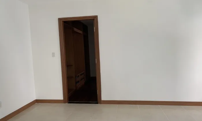 Unfurnished Villa For Rent in Compound With Swimming Pool In Thao Dien District 2 HCMC 250sqm 2,300 USD/month