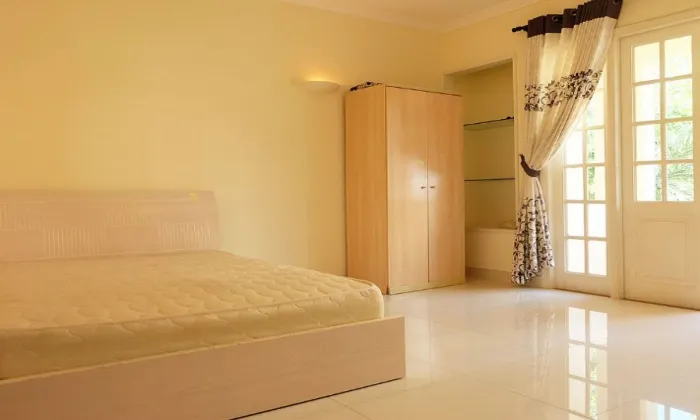 A Huge Garden And Pool Unfurnished Villa For Rent in An Phu District 2 HCMC 700sqm 4,000 USD/month