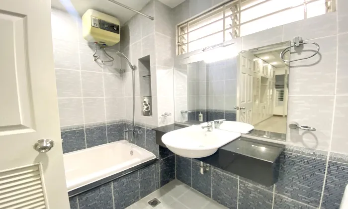 Newly House For Rent in 215 Nguyen Van Huong Street Thao Dien District 2 HCMC 350sqm 1,600 USD/month
